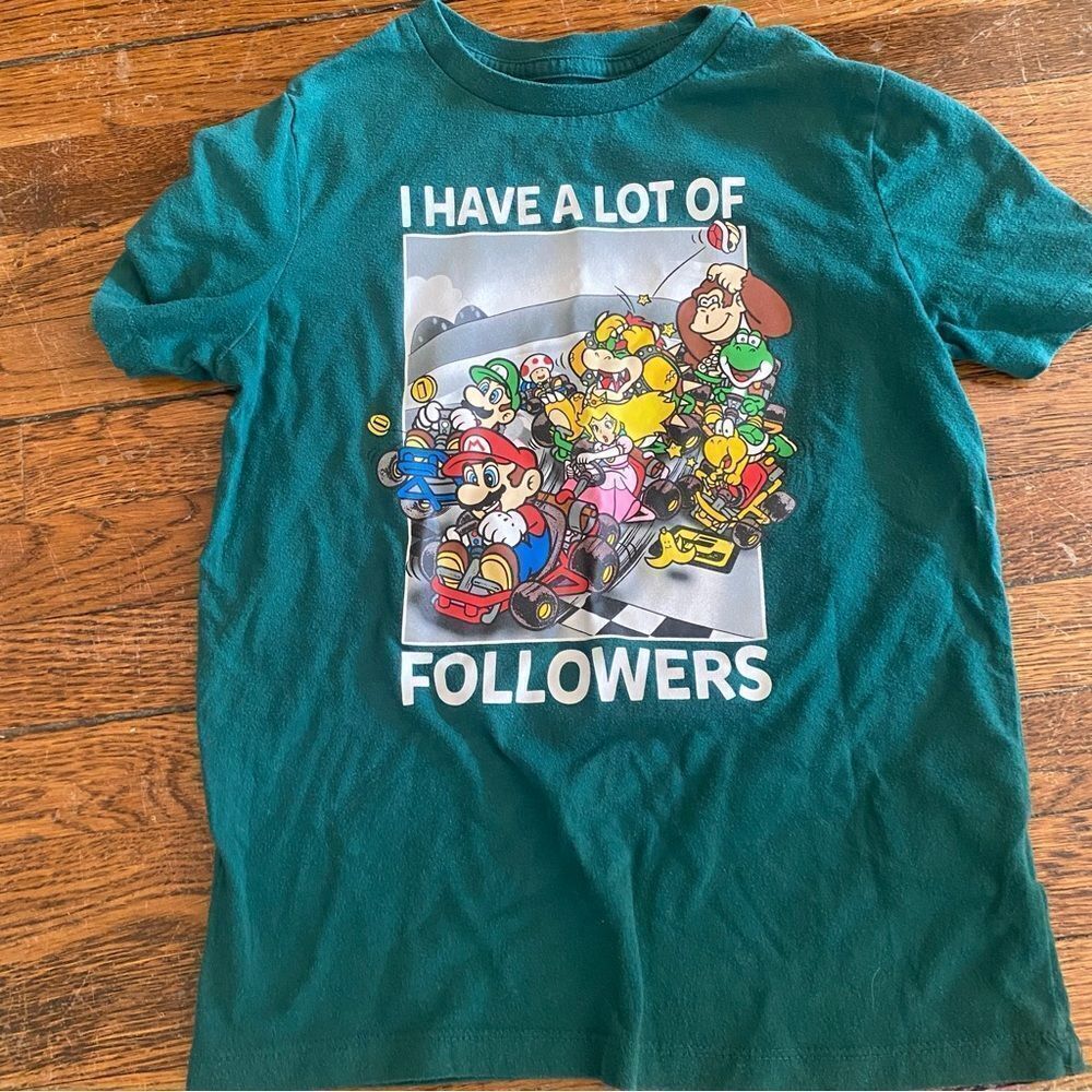 Green Graphic kids T-Shirt with Mario Kart Design size 8